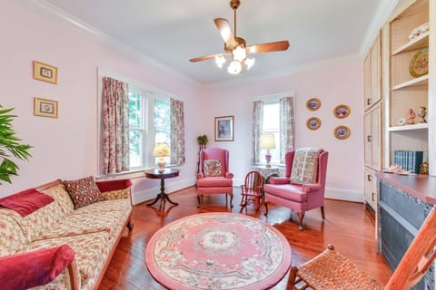 Lake Norman Area Vacation Rental | 3BR | 3.5BA | 3,000 Sq Ft | Stairs to Access