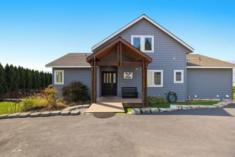 Welcome to Laking It Easy