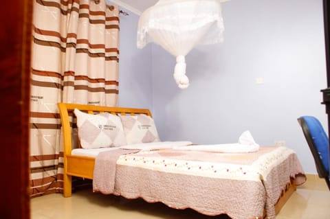 Deluxe Room | Desk, soundproofing, free WiFi, bed sheets