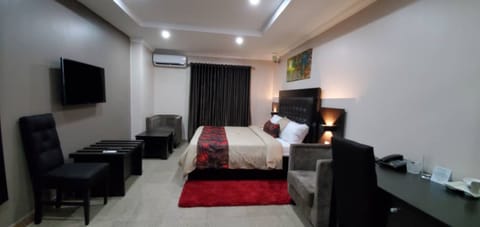 Deluxe Room | In-room safe, free WiFi, bed sheets