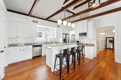 Apartment B | 3 bedrooms, premium bedding, memory foam beds, iron/ironing board