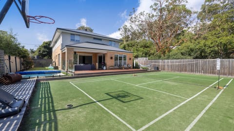 Sport court