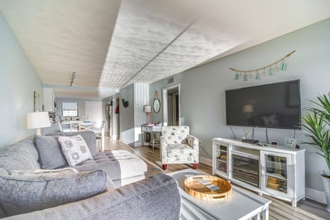 Indian Shores Vacation Rental | 2BR | 2BA | 1,050 Sq Ft