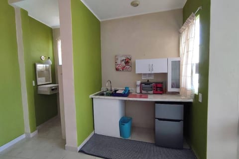 Diamante.Suite premium, Cama King Size +Mini cocineta, Terraza, Vista al mar y piscina, De no fumar | In-room safe, free WiFi, bed sheets