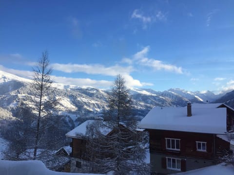Panoramic view - Gallery **** - Maisonette apartment ****, 3 bedrooms, 2 bathrooms, 2 balconies.., Apartment in Canton of Grisons