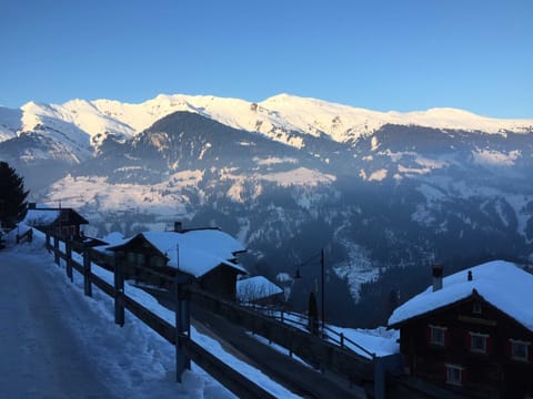 Panoramic view - Gallery **** - Maisonette apartment ****, 3 bedrooms, 2 bathrooms, 2 balconies.., Apartment in Canton of Grisons