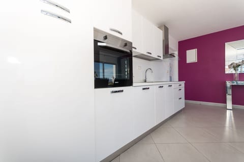 Apartment, 2 Bedrooms, Smoking, Balcony | Private kitchen
