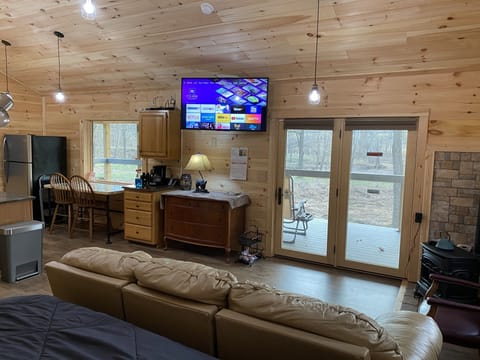 Creek and TV viewing while sitting in bed