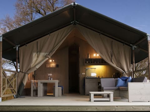 Tent | Exterior