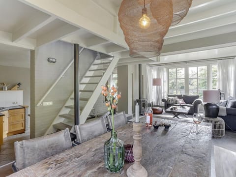 Villa | Dining