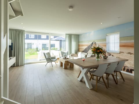 Villa | Dining