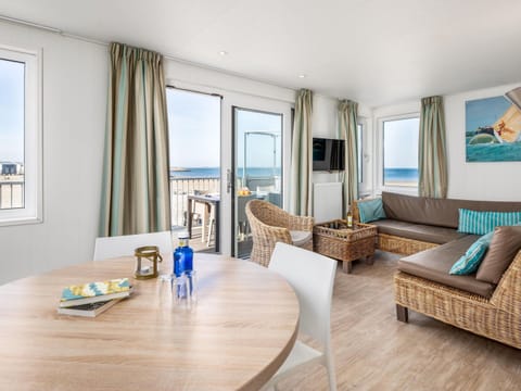 House | Dining