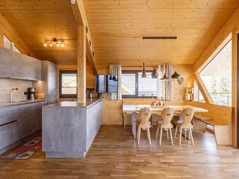 Chalet | Private kitchen | Cookware/dishes/utensils