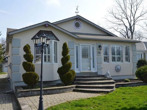 Sasson House - Niagara-on-the-Lake