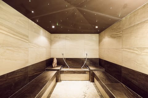 Sauna, steam room, sports massages, massages
