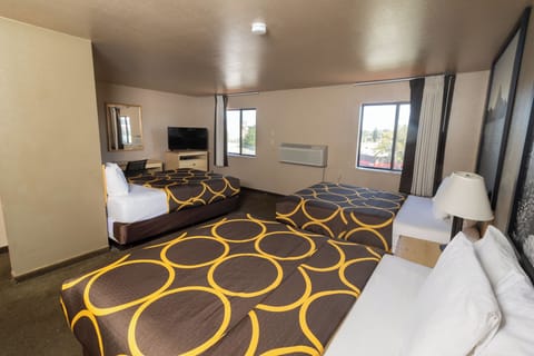 Standard Room, Non Smoking (3 Queen Beds) | Desk, blackout drapes, free WiFi, bed sheets