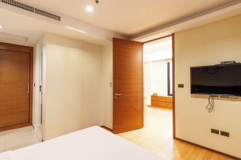 Suite, 1 Bedroom | In-room safe, desk, free WiFi