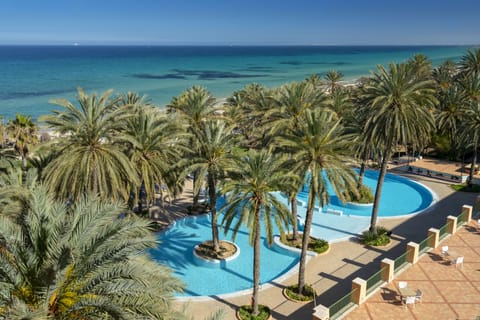 Indoor pool, 2 outdoor pools, pool umbrellas, sun loungers