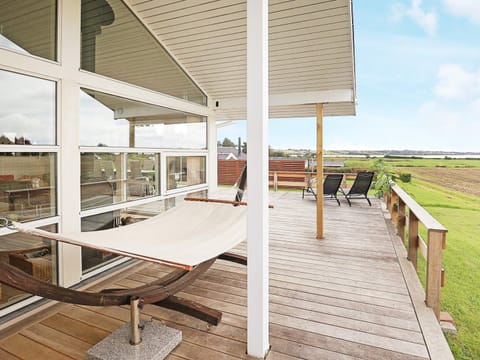 House | Water view