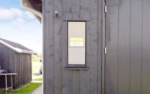 House | Exterior detail