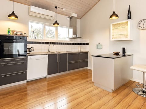 House | Private kitchen | Highchair