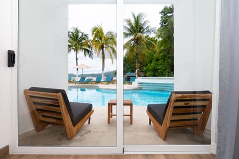 Swim up | View from room