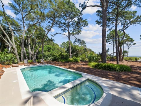Oceanfront Pool and Hot Tub at 9 Laurel Lane