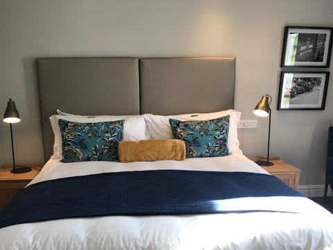 Panoramic Suite, 1 Bedroom, Patio, Mountain View | Egyptian cotton sheets, premium bedding, down comforters