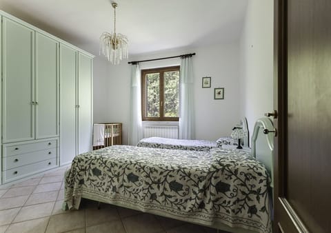 Luxury Villa | Desk, free WiFi