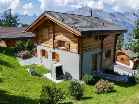 House, Property, Building, Home, Real Estate, Roof, Cottage, Architecture, Estate, Wood