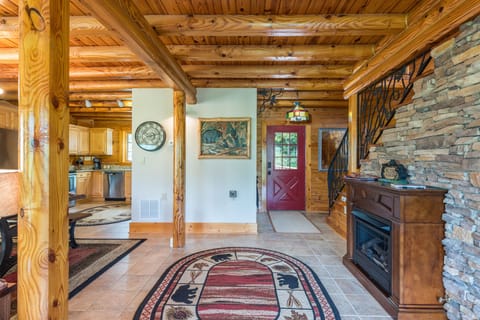 Main entrance into foyer