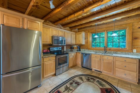 Spacious fully stocked kitchen with near new appliances