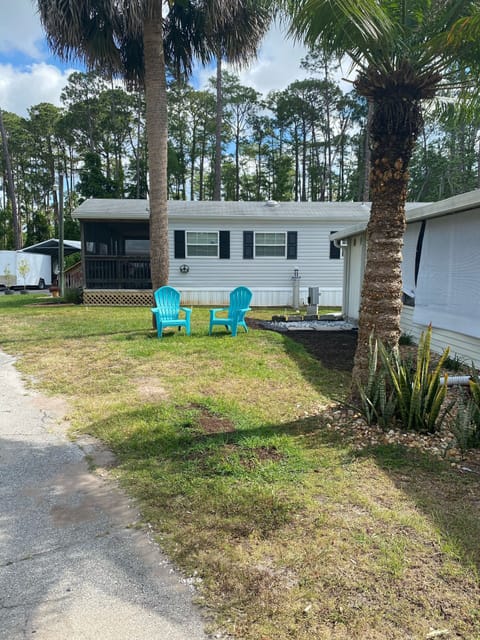 Extra space to relax. Additional parking space for trailer or second car