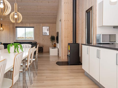 House | Private kitchen | Highchair