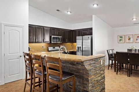 Open Kitchen concept: kitchen, breakfast nook