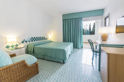 Standard Double Room | In-room safe, desk, free WiFi, bed sheets