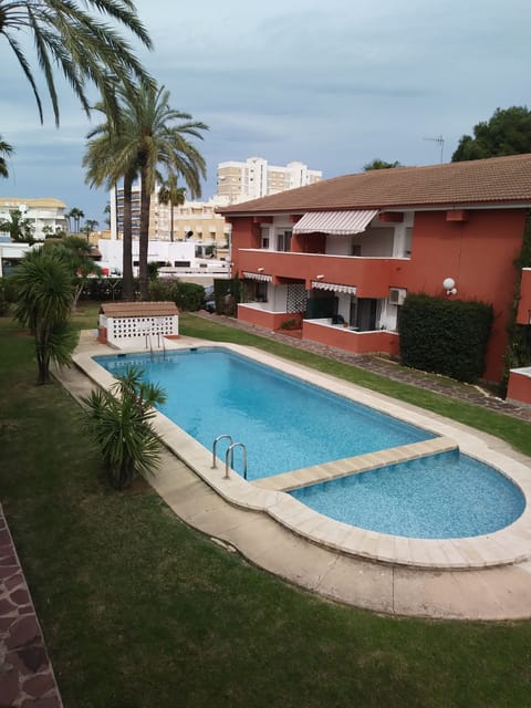 gardens and pool 
