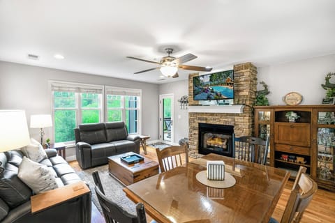 Open Floor Plan---Enjoy Mountain Living