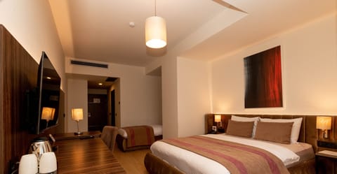 Minibar, in-room safe, desk, soundproofing