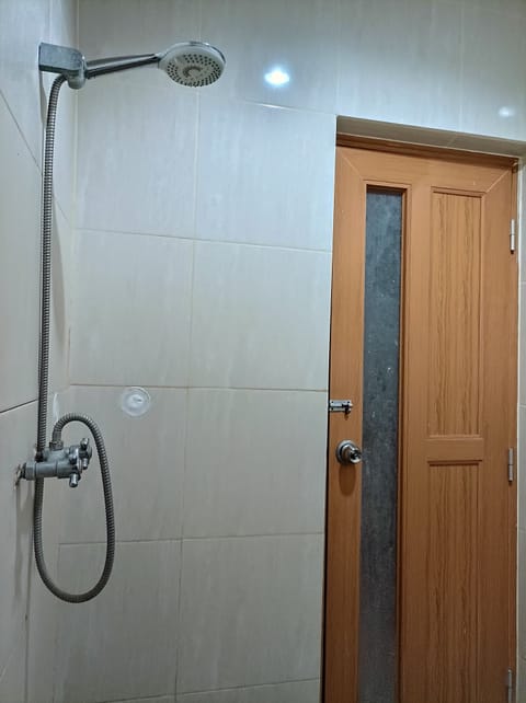 Superior Room | Bathroom | Shower, towels, soap, toilet paper