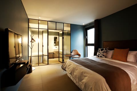 Standard Double Room | In-room safe, desk, blackout drapes, free WiFi