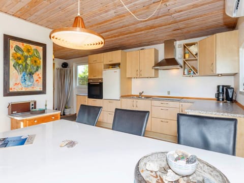 House | Private kitchen | Highchair