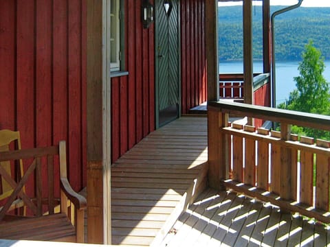 House | Lake view
