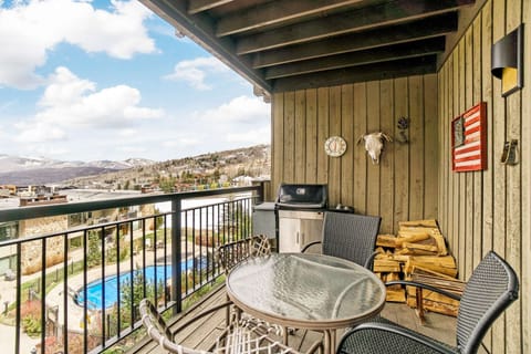 Lounge on your private balcony or down on the pool and hot tub deck and enjoy incredible Snowmass views!
