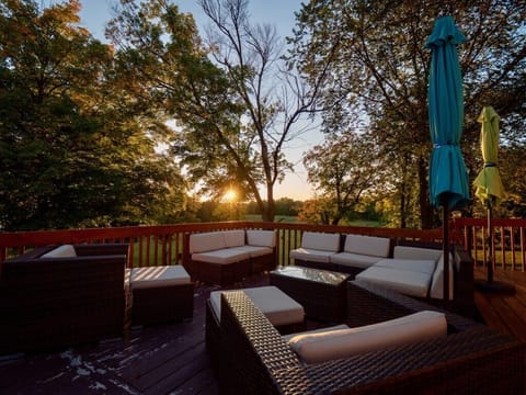 Relax, unwind and purely soak in all the hidden treasures here at Holbrook.