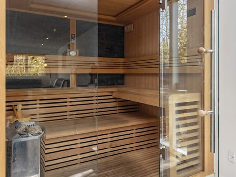 House | Bathroom