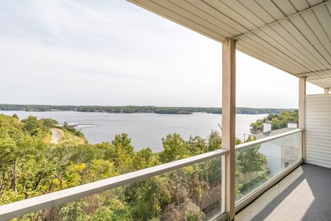 LAKEOZARKVACATION.COM