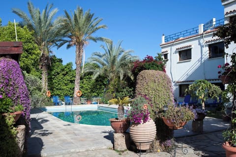 Room, 1 Bedroom, Smoking, Balcony | Garden