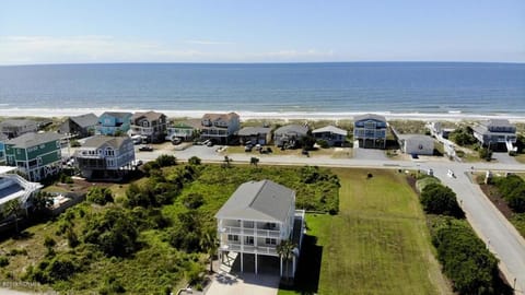 House, 5 Bedrooms | Exterior