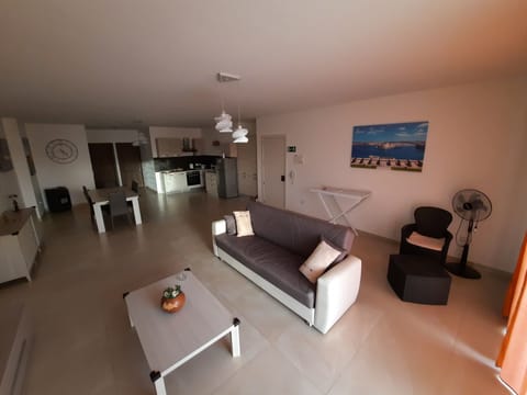 Apartment, 2 Bedrooms, Balcony, City View | Living area